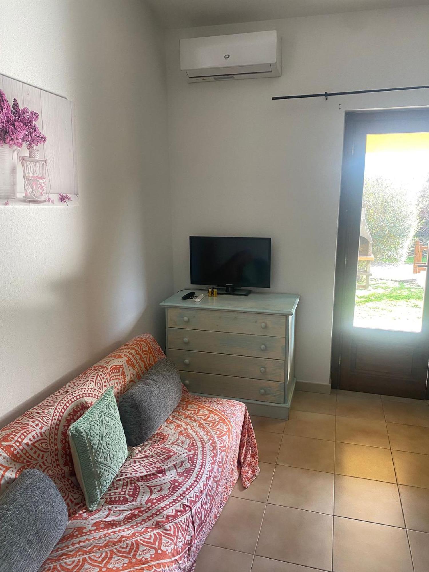 Villette Oasi San Teodoro  Buitenkant foto