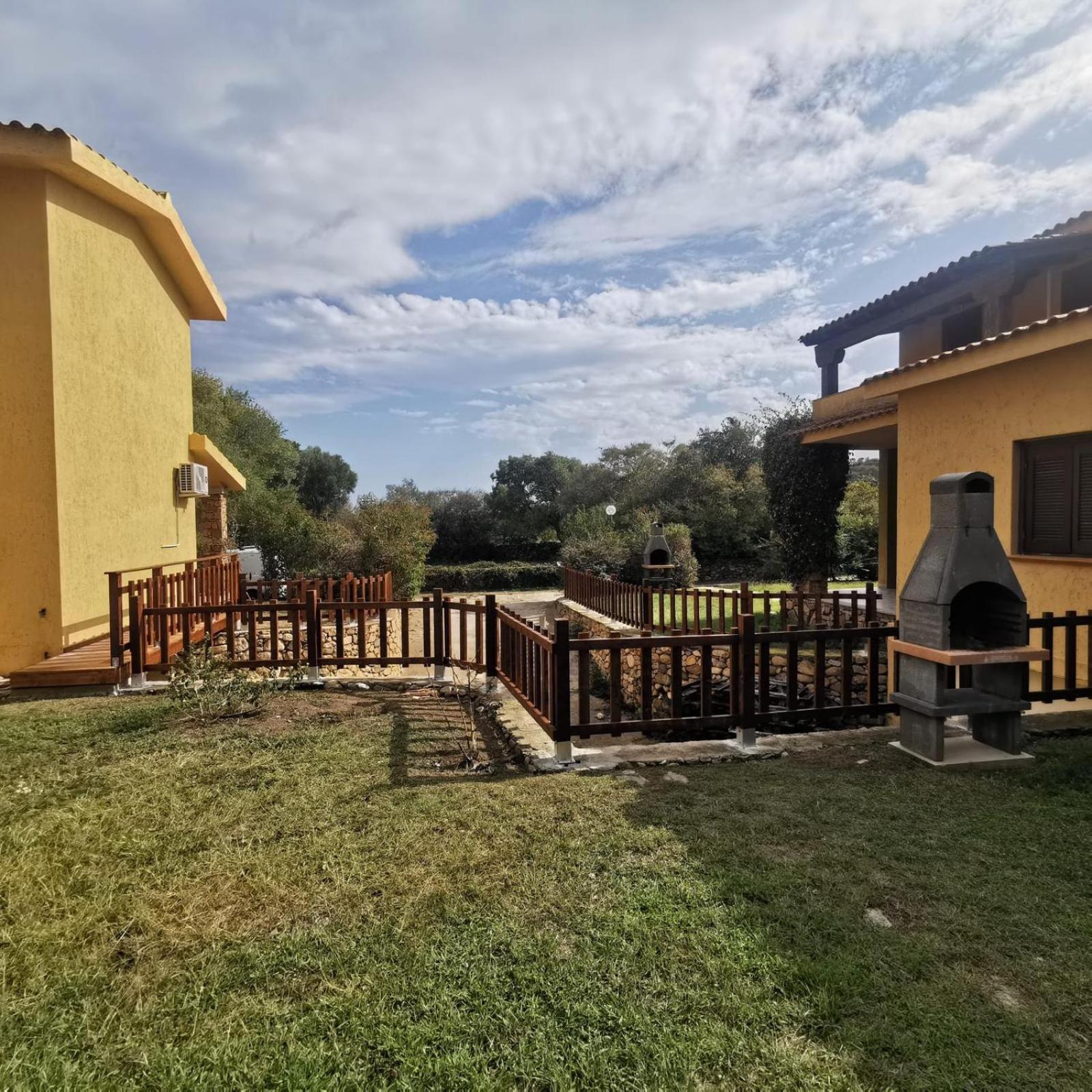 Villette Oasi San Teodoro  Buitenkant foto