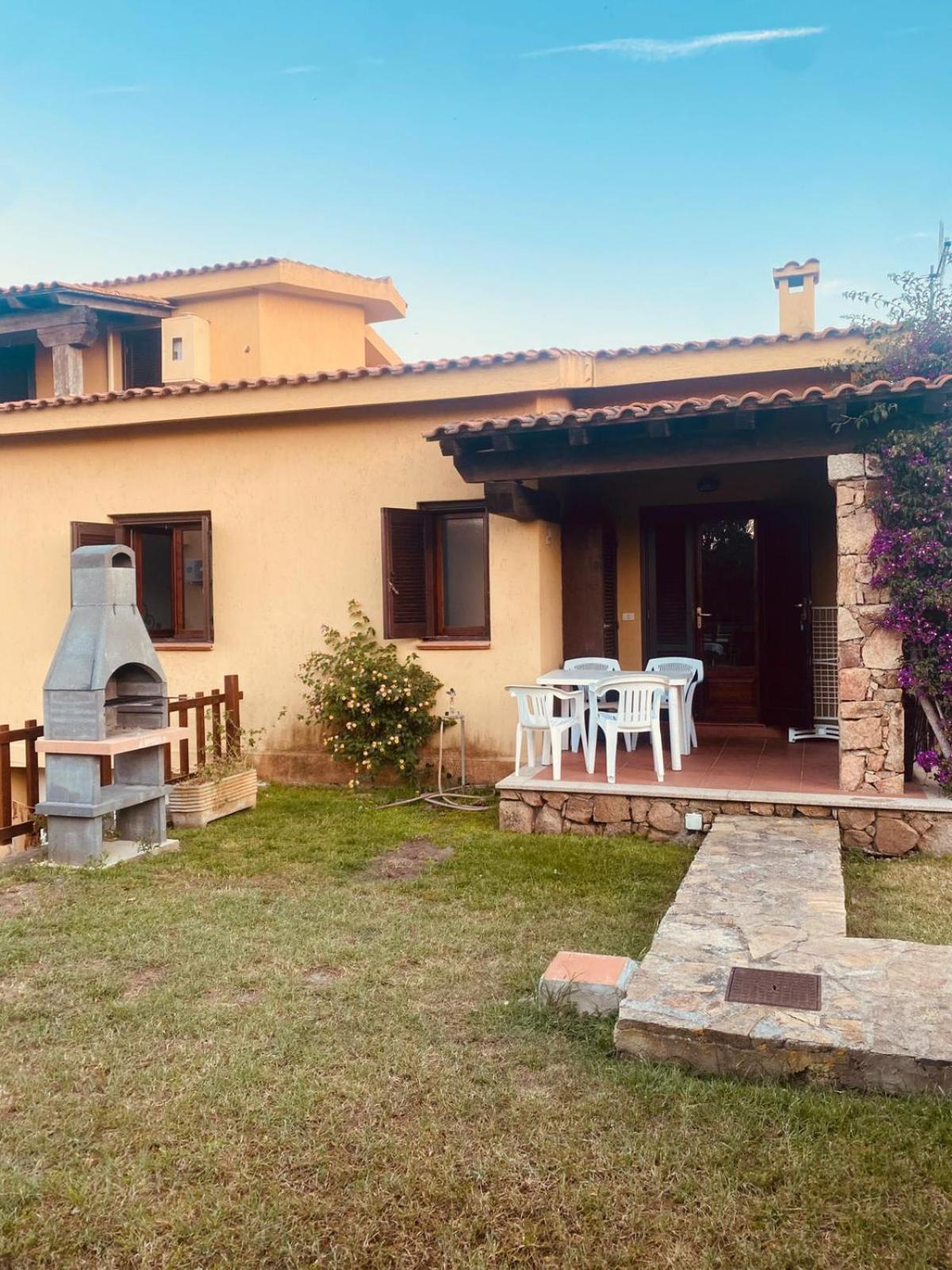 Villette Oasi San Teodoro  Buitenkant foto