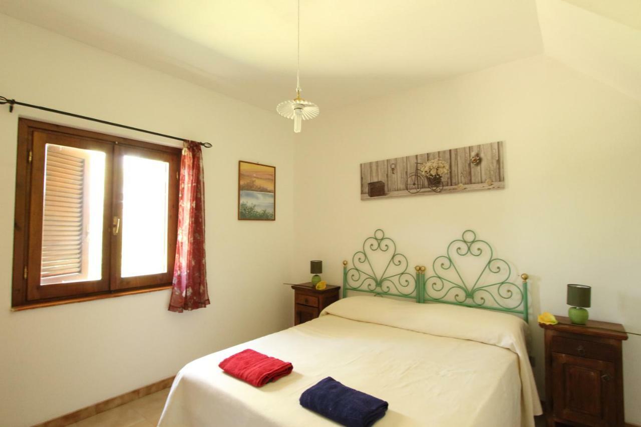 Villette Oasi San Teodoro  Buitenkant foto